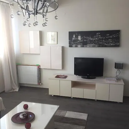 Tt * Skopje